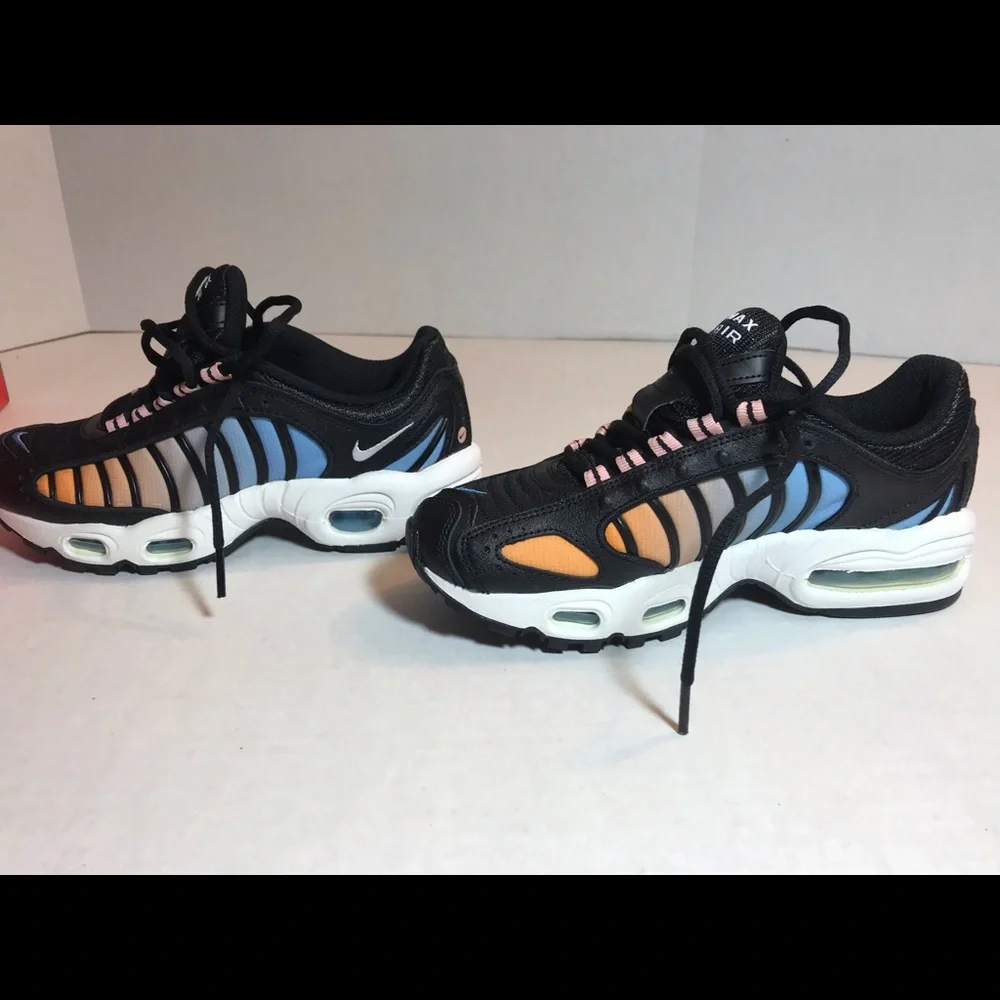 Nike Air Max Tailwind IV Womens’ 6/Bg kids 4 equivalent BNIB PRICE FIRM! - Picture 3 of 13